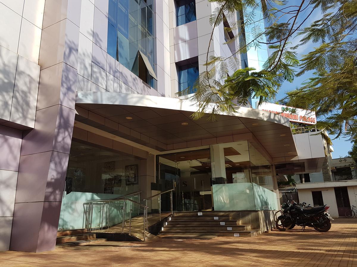 Hotel Subhalakshmi Palace Kāraikkudi Buitenkant foto