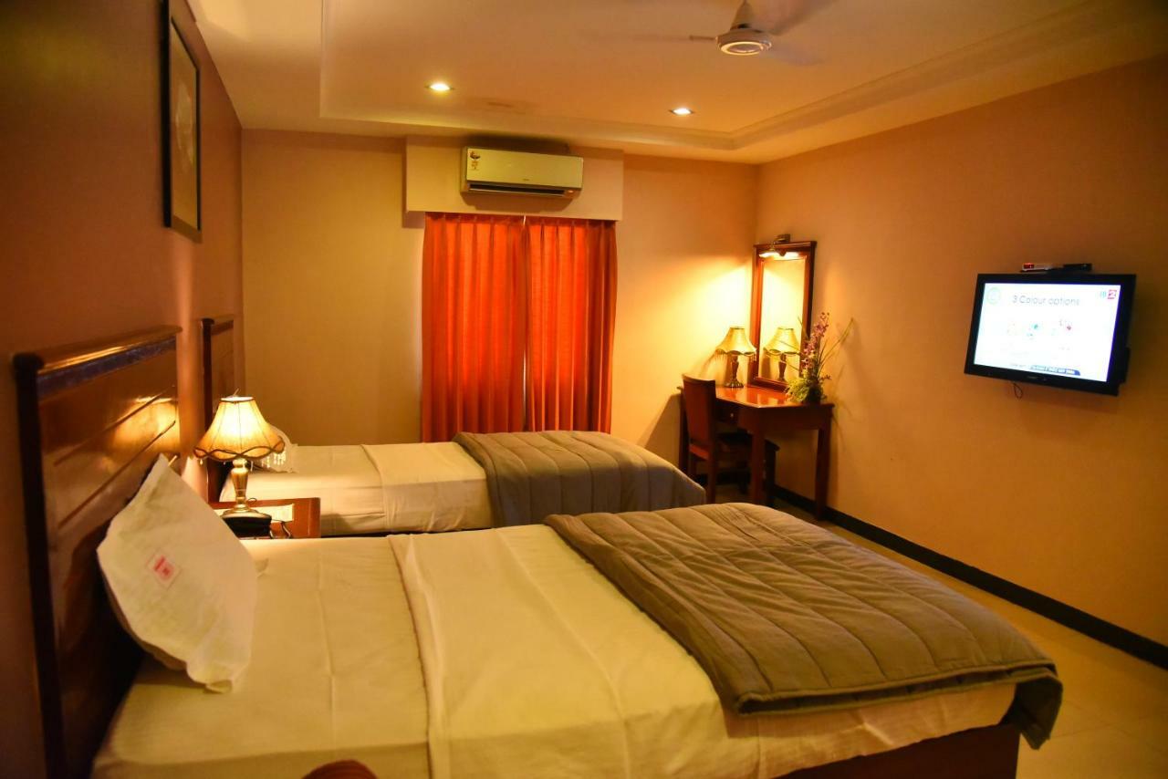 Hotel Subhalakshmi Palace Kāraikkudi Buitenkant foto